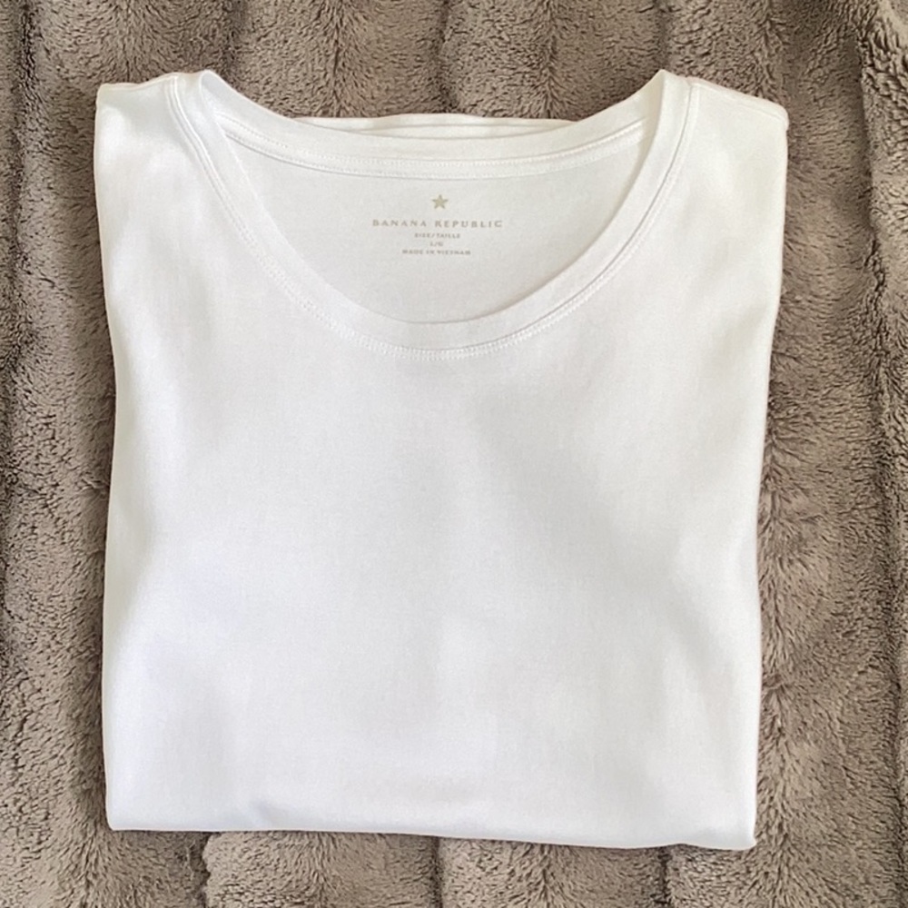 Banana Republic White T-Shirt